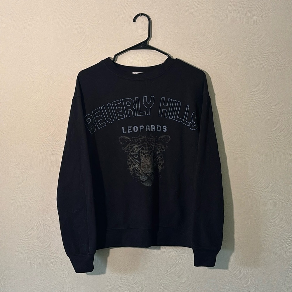 Black soft sweat shirt